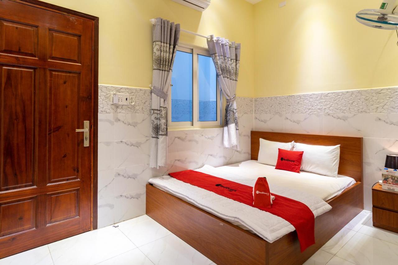 Reddoorz Near Etown 4 Hotel Ho Si Minh-város Kültér fotó